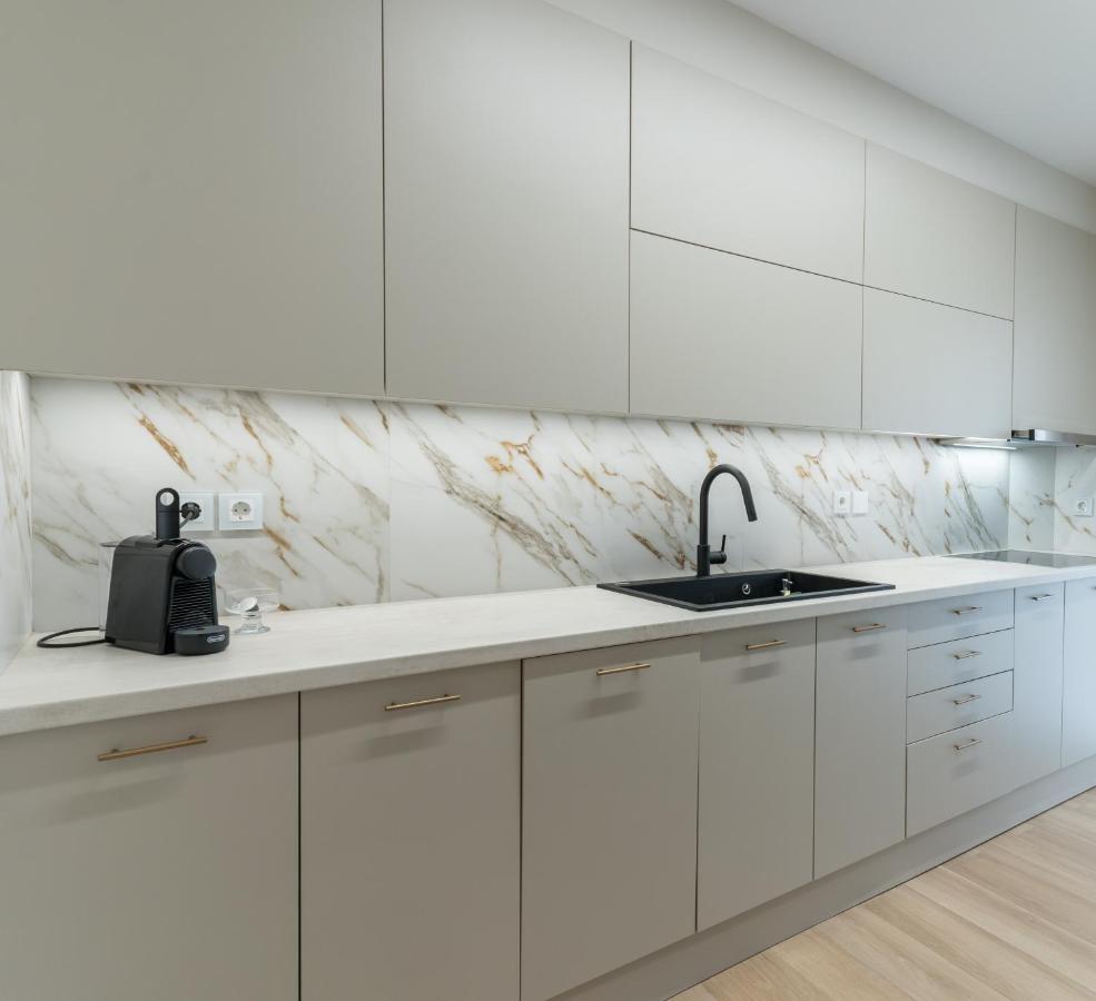 Imeros City Centre Apartment - Luxurious & Spacious! Heraklion  Bagian luar foto