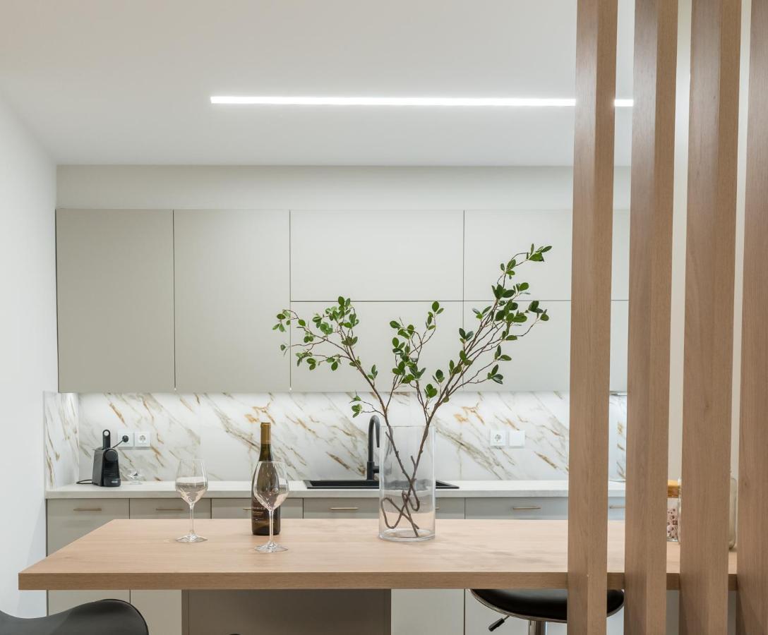 Imeros City Centre Apartment - Luxurious & Spacious! Heraklion  Bagian luar foto