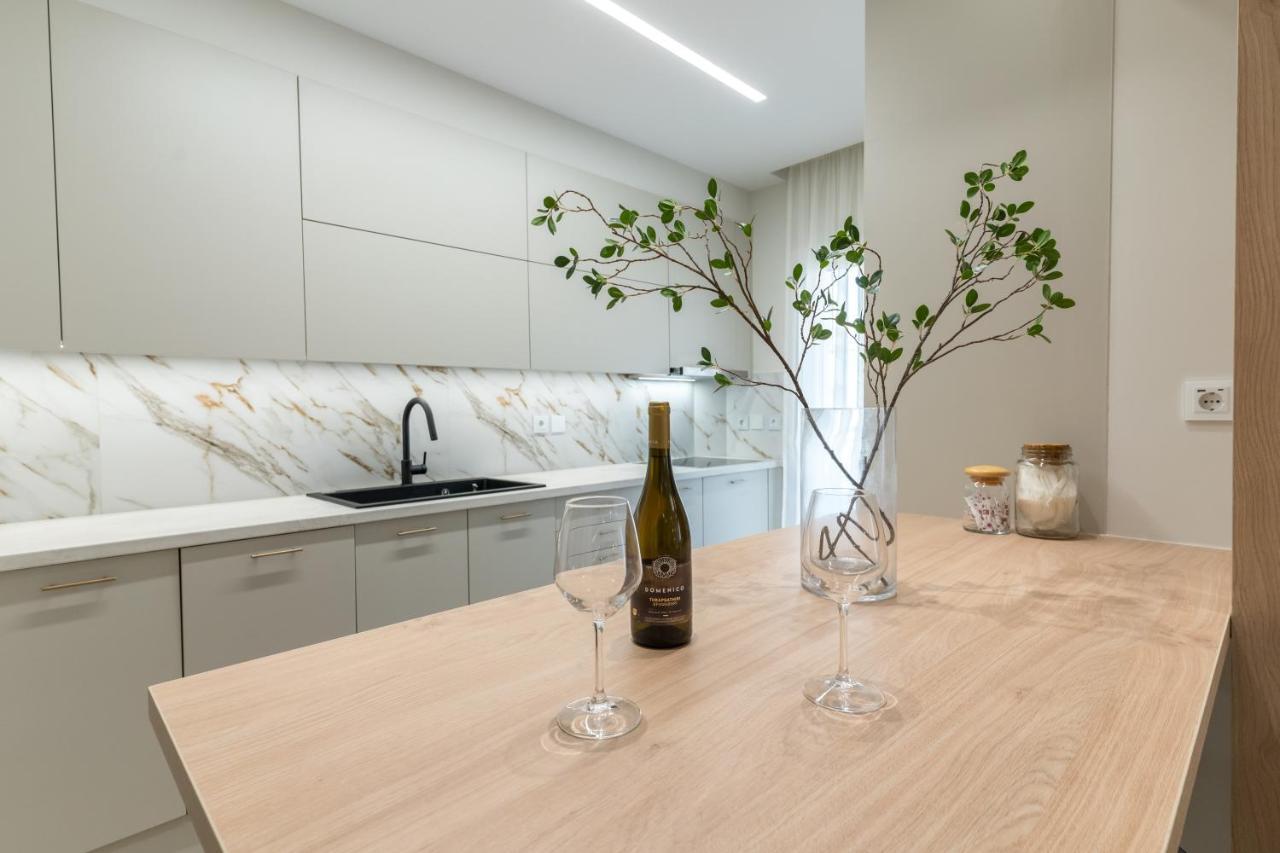 Imeros City Centre Apartment - Luxurious & Spacious! Heraklion  Bagian luar foto