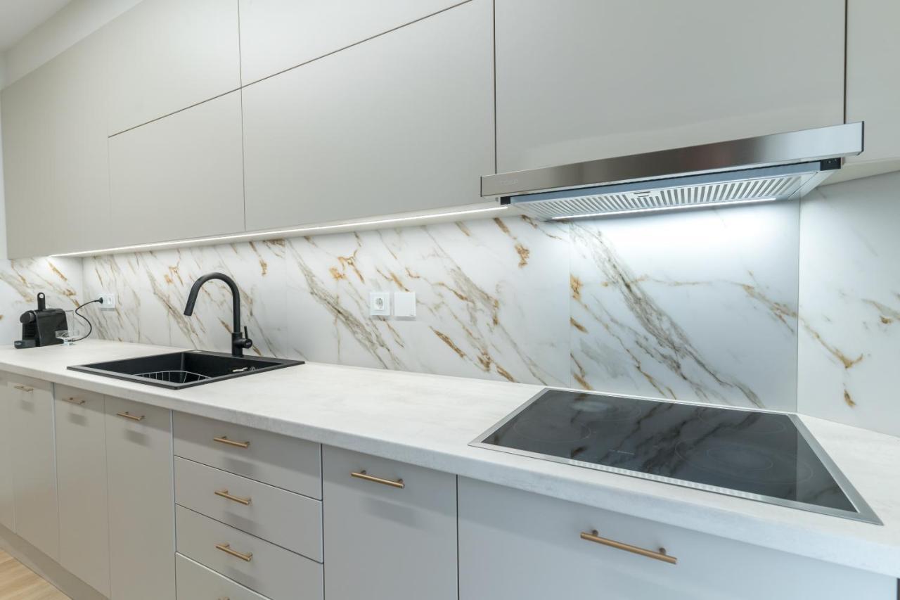 Imeros City Centre Apartment - Luxurious & Spacious! Heraklion  Bagian luar foto
